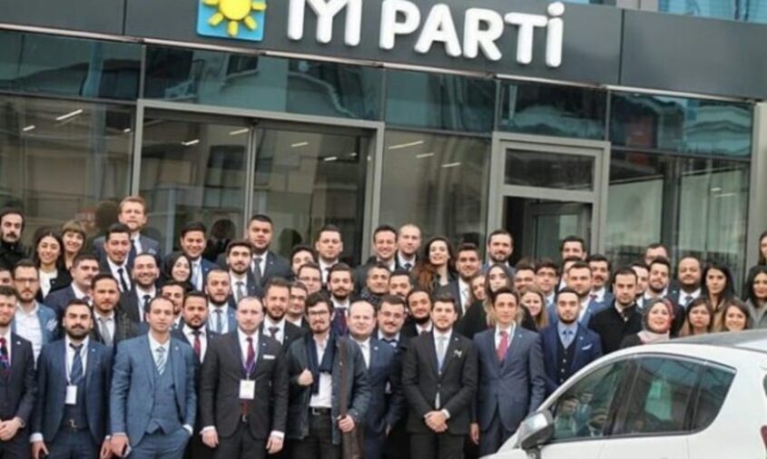 İYİ GENÇLİK