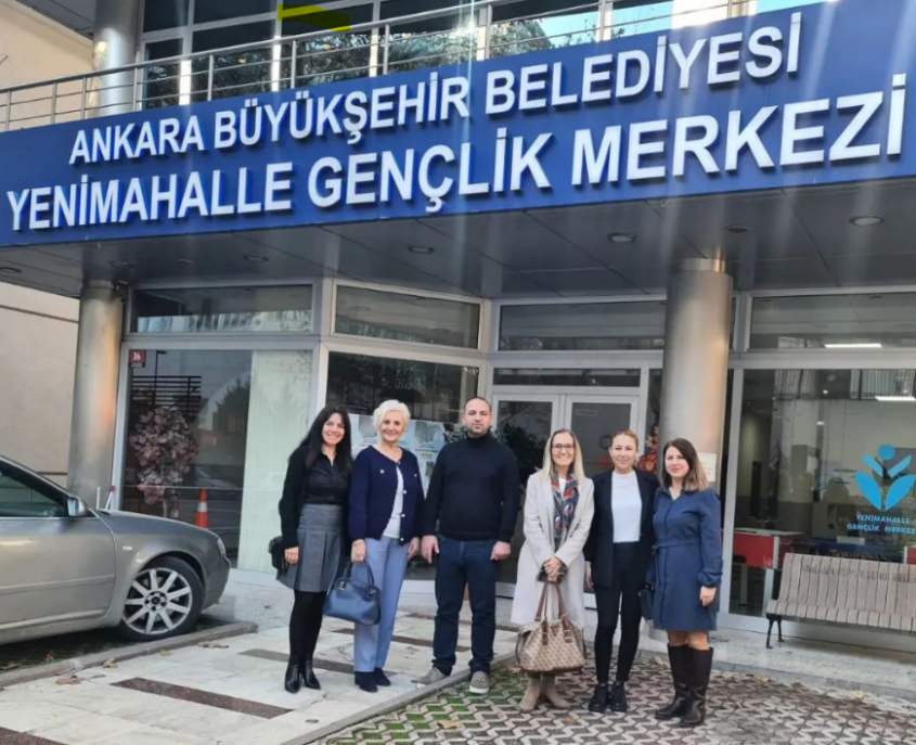 Güzel Şeyler Derneği Başkanı Sn. Şevkiye Yonca Boztunalı ve Değerli Yönetim Kurulu Üyeleri Yenimahalle Gençlik Merkezimize ziyarette bulunarak merkezimizin faaliyet ve çalışma alanları hakkında bilgi aldılar. Ziyaretleri için teşekkür ederiz.